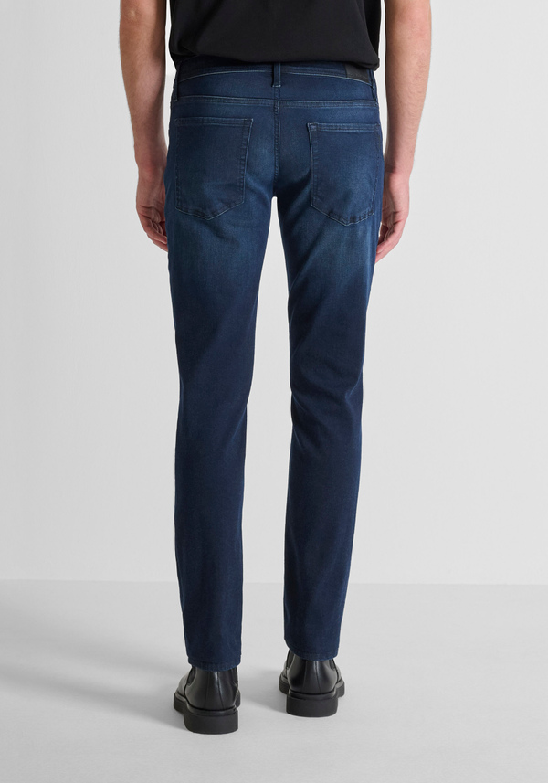 TAPERED FIT JEANS "OZZY" IN DARK POWER STRETCH DENIM - Antony Morato Online Shop