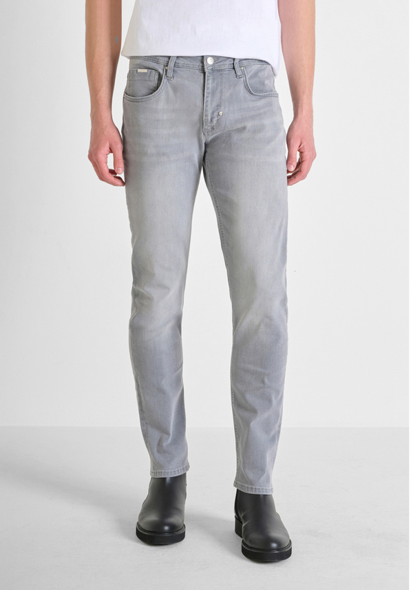 "KURT" COMFORT TAPERED FIT COLOURED DENIM JEANS - Antony Morato Online Shop