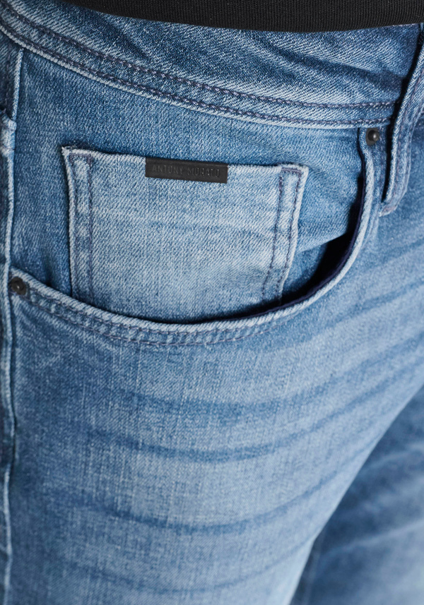 "KURT" COMFORT TAPERED FIT JEANS IN MALAGA BLUE DENIM - Antony Morato Online Shop
