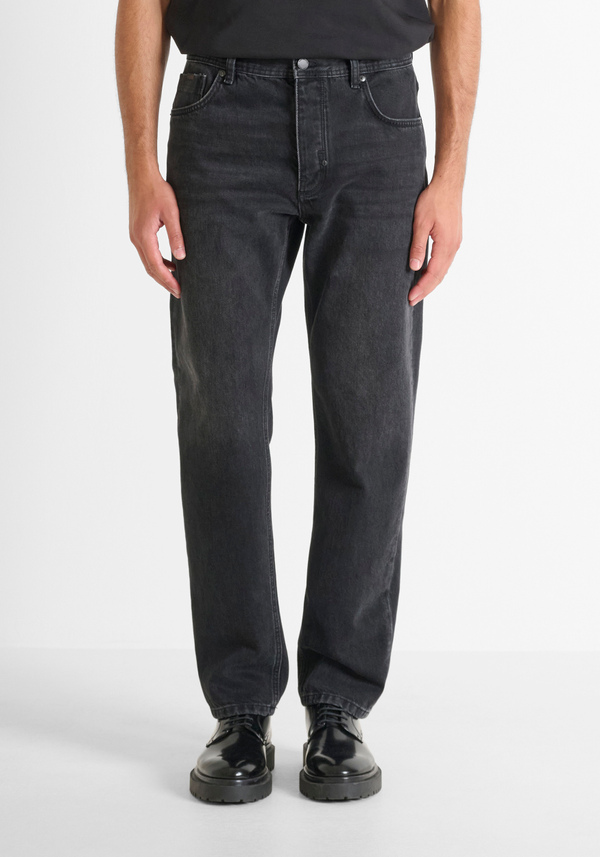 JEAN COUPE REGULAR STRAIGHT « JOE » EN DENIM NOIR - Antony Morato Online Shop