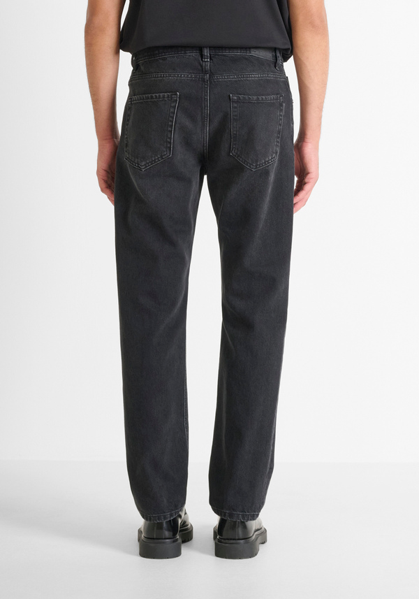 JEAN COUPE REGULAR STRAIGHT « JOE » EN DENIM NOIR - Antony Morato Online Shop