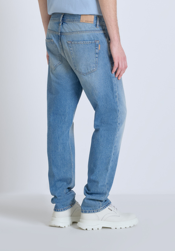 REGULAR STRAIGHT FIT "JOE" JEANS IN LIGHT DENIM - Antony Morato Online Shop