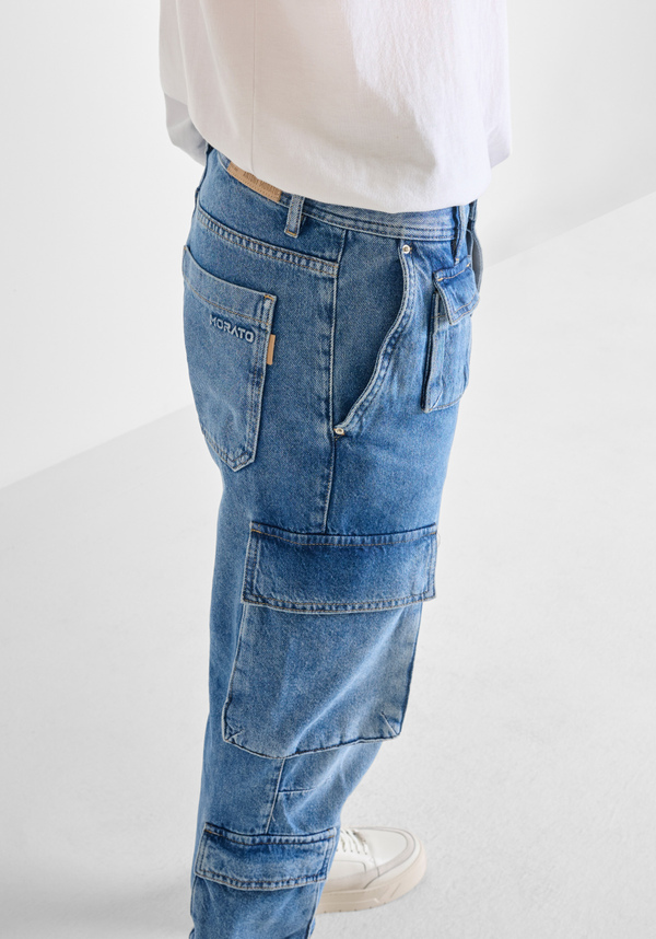 "JAY" REGULAR FIT CARGO STYLE JEANS WITH LIGHT WASH - Antony Morato Online Shop