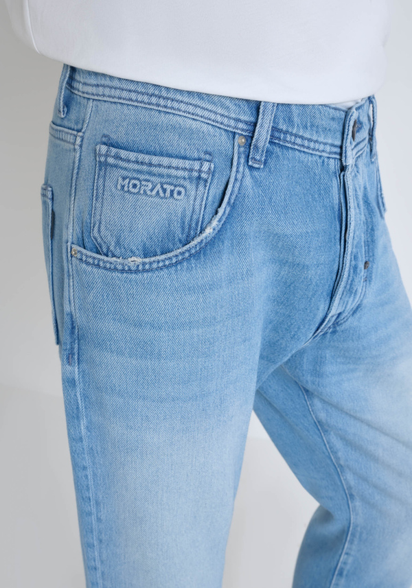 "HENRY" REGULAR ANKLE LENGTH FIT JEANS IN WASHED-EFFECT DENIM - Antony Morato Online Shop