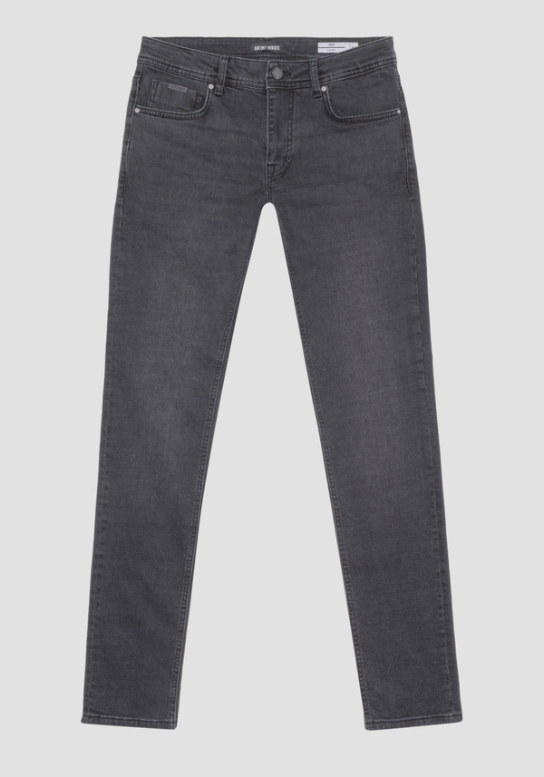 "OZZY" TAPERED FIT ICONIC JEANS IN BLACK STRETCH DENIM - Antony Morato Online Shop