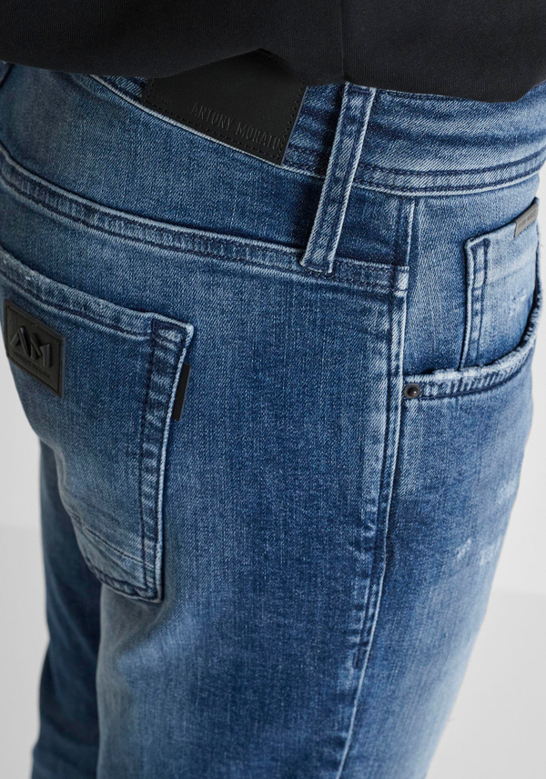 JEANS COMFORT TAPERED FIT "KURT" IN DENIM ICONIC BLU - Antony Morato Online Shop