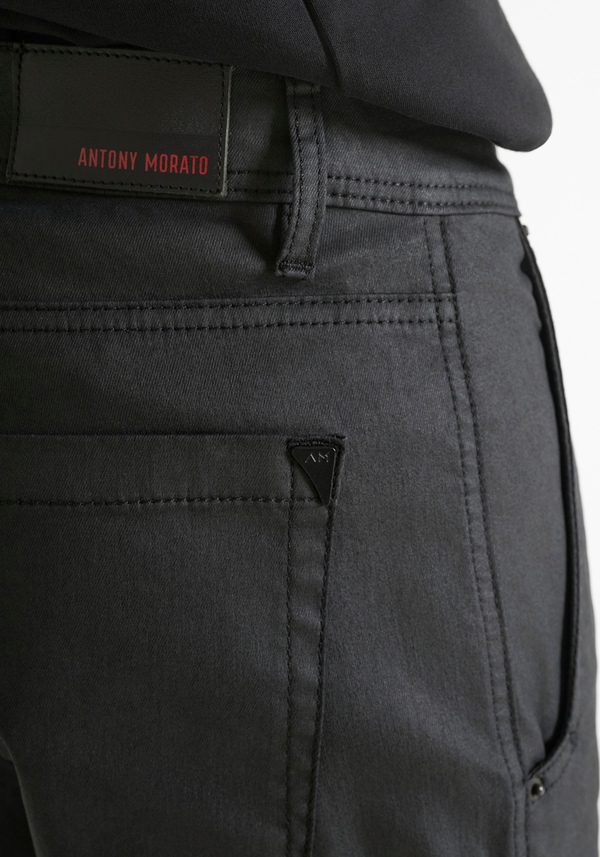 SLIM FIT "SIMON" JEANS IN BLACK DENIM WITH LARGE POCKETS - Antony Morato Online Shop