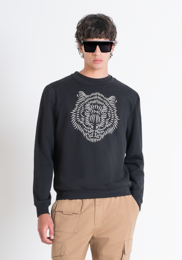 REGULAR FIT SWEATSHIRT IN SUSTAINABLE COTTON-BLEND FABRIC AND RUBBERISED TIGER PRINT - Antony Morato Online Shop