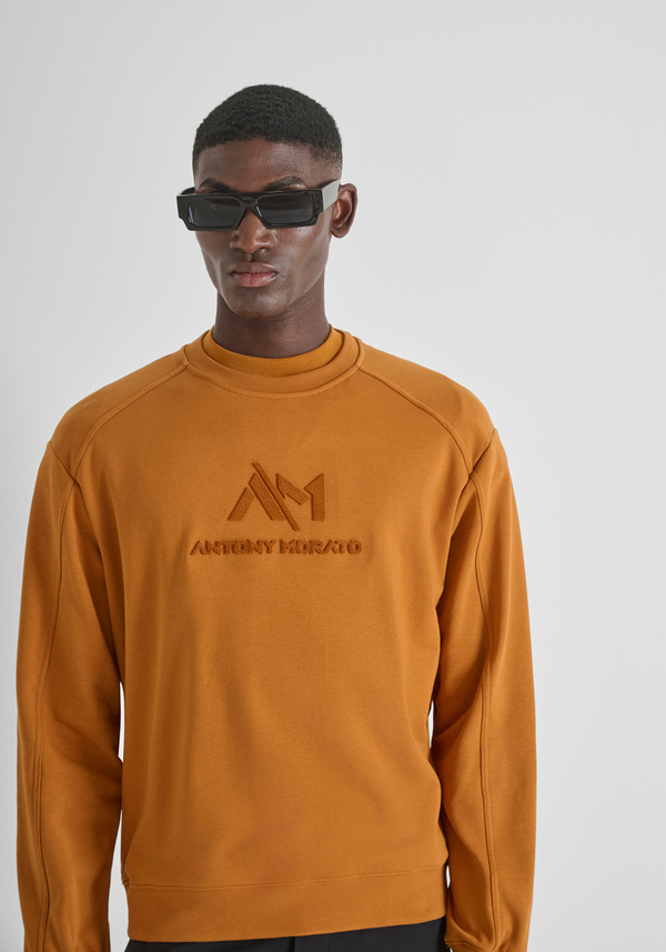 SWEAT COL ROND COUPE RELAXED EN MÉLANGE DE COTON DURABLE AVEC LOGO IMPRIMÉ - Antony Morato Online Shop