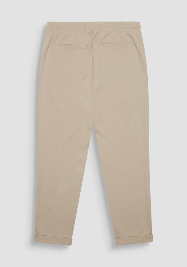PANTALON MOLLETONNÉ CARROT FIT EN COTON STRETCH AVEC REVERS AU BAS ET PLAQUETTE LOGOTYPÉE - Antony Morato Online Shop