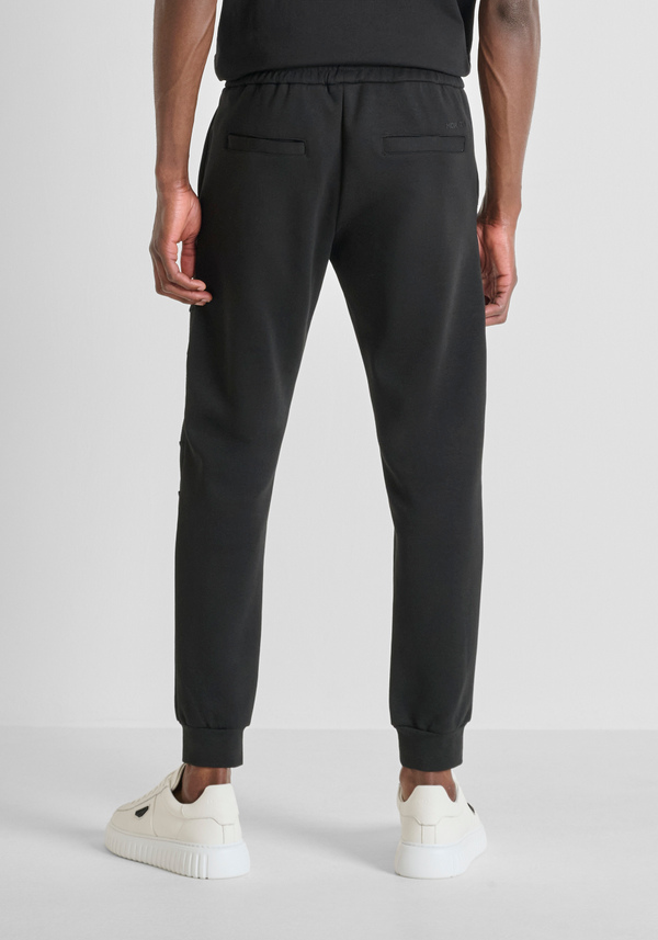 PANTALONI IN FELPA SLIM FIT IN MISTO COTONE CON PATCH TIGRE - Antony Morato Online Shop