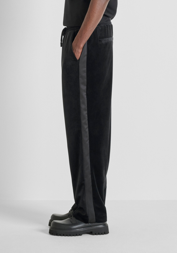 RELAXED FIT FLEECE TROUSERS VELVET EFFECT - Antony Morato Online Shop