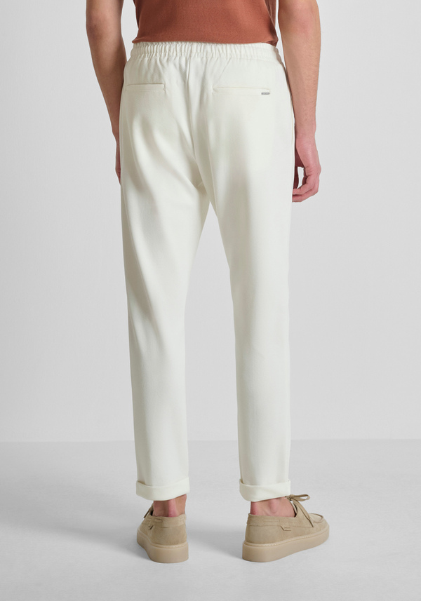 PANTALON REGULAR FIT CODY EN SERG DE COTON LASTIQUE Antony Morato pantalon-regular-fit-cody-en-serg-de-coton-lastique-antony-morato