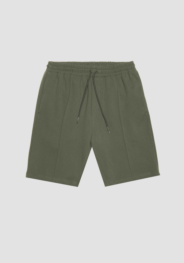 CARROT FIT SHORTS IN ELASTIC TWILL COTTON BLEND WITH LOGO PLAQUE - Antony Morato Online Shop