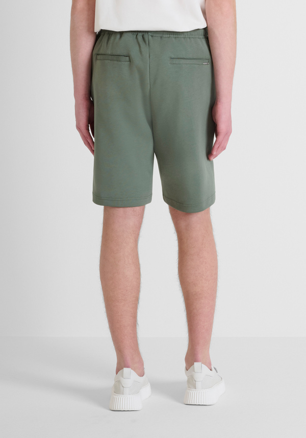 CARROT FIT PLUSH SHORTS WITH EMBROIDERED LOGO - Antony Morato Online Shop