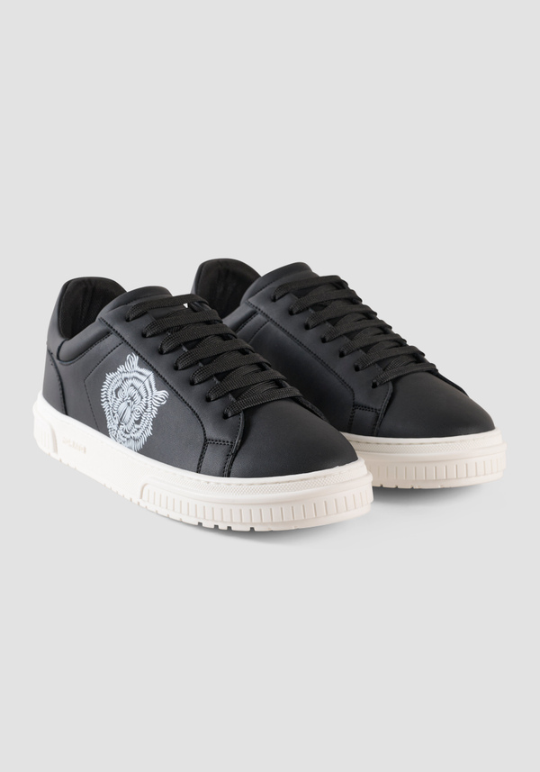 SNEAKER BASSA "THEO" IN PELLE CON STAMPA TIGRE A CONTRASTO - Antony Morato Online Shop