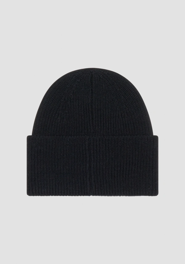 BLACK WOOL-BLEND KNIT CAP WITH DOBERMANN PATCH - Antony Morato Online Shop