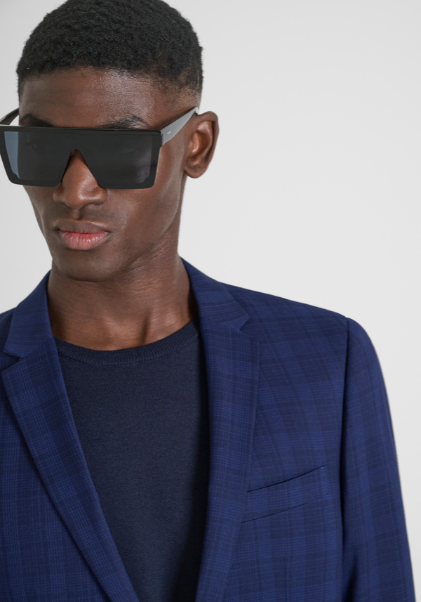 VESTE SLIM FIT « ROXANNE » AVEC EMPIÈCEMENTS EN SATIN DE COULEUR CONTRASTANTE - Antony Morato Online Shop