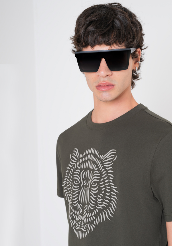 REGULAR FIT T-SHIRT IN COTTON JERSEY WITH RUBBERISED TIGER PRINT - Antony Morato Online Shop