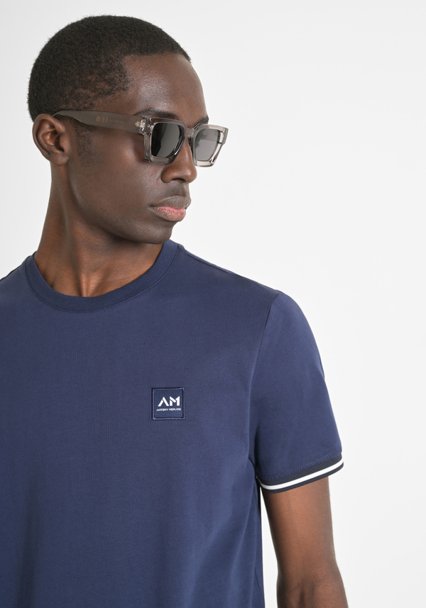 REGULAR FIT T-SHIRT IN 100% COTTON JERSEY WITH LOGO PATCH AND CONTRASTING DETAILS - Antony Morato Online Shop