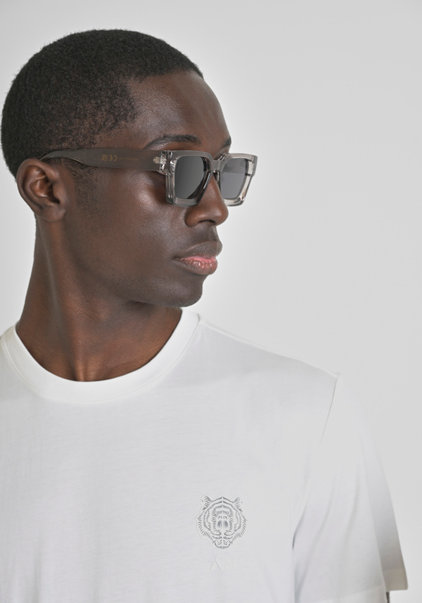 REGULAR FIT T-SHIRT IN COTTON JERSEY WITH TIGER RUBBER PATCH - Antony Morato Online Shop
