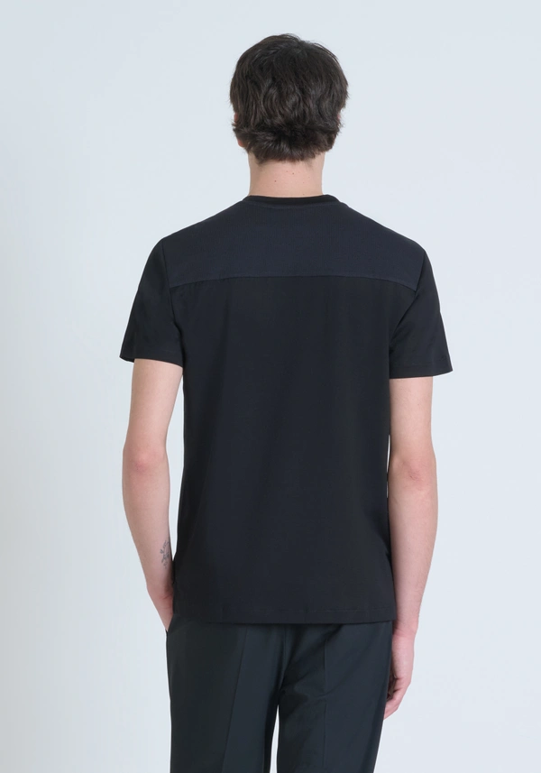 CAMISETA REGULAR FIT EN TEJIDO DE ALGODÓN JERSEY CON LOGOTIPO DE ESPUMA - Antony Morato Online Shop