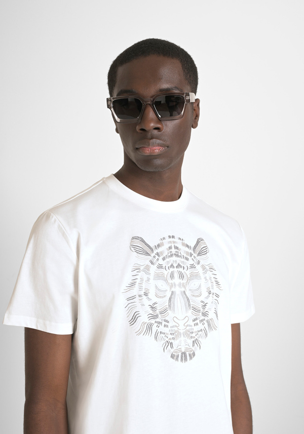 REGULAR FIT T-SHIRT IN 100% COTTON JERSEY WITH CONTRASTING TIGER PRINT AND LOGO ON THE BACK - Antony Morato Online Shop
