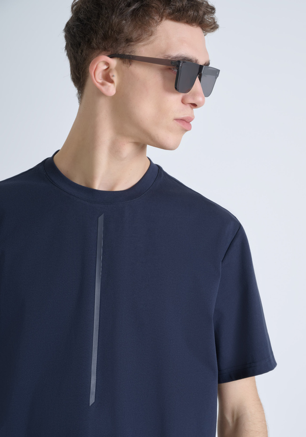 RELAXED FIT T-SHIRT IN PURE COTTON JERSEY WITH MINIMAL PRINT AND LOGO ON THE BACK - Antony Morato Online Shop