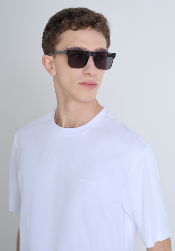 RELAXED FIT 100% COTTON JERSEY T-SHIRT WITH TONE-ON-TONE EMBOSSED LOGO LETTERING - Antony Morato Online Shop
