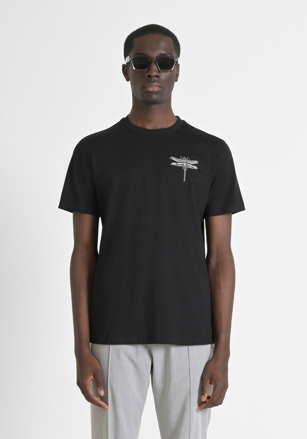 POLOSHIRT REGULAR FIT AUS 100 % EINFARBIGEM BAUMWOLLPIKEE UND FARBLICH ABGESTIMMTEM TIGER-PATCH - Antony Morato Online Shop