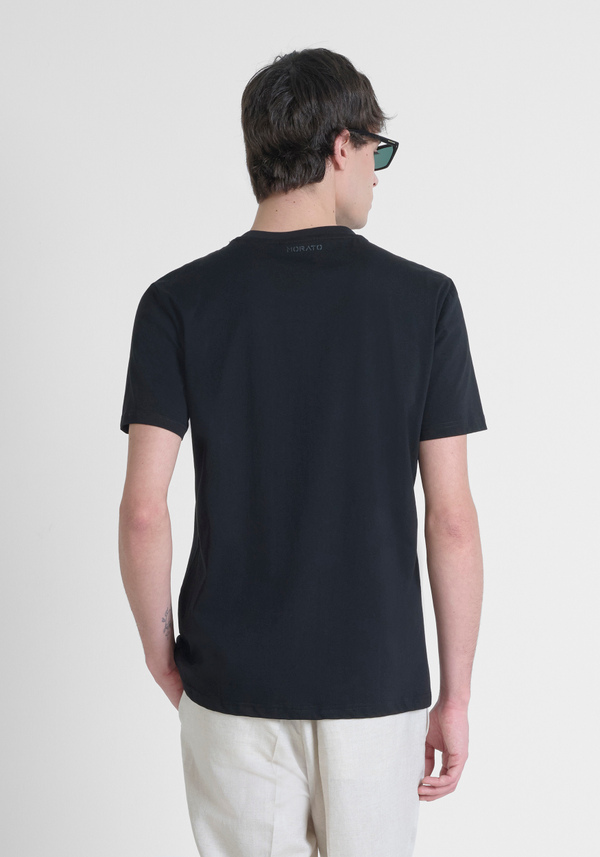 T-SHIRT REGULAR FIT AUS BAUMWOLLJERSEY MIT SCHWAMMEFFEKT-APPLIKATION - Antony Morato Online Shop