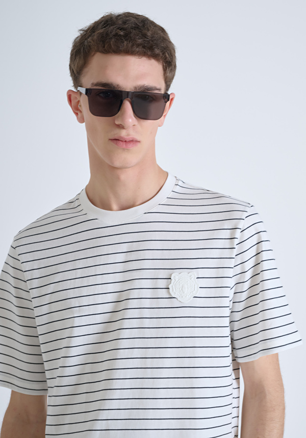 RELAXED FIT T-SHIRT IN STRIPED COTTON WITH TIGER PATCH - Antony Morato Online Shop