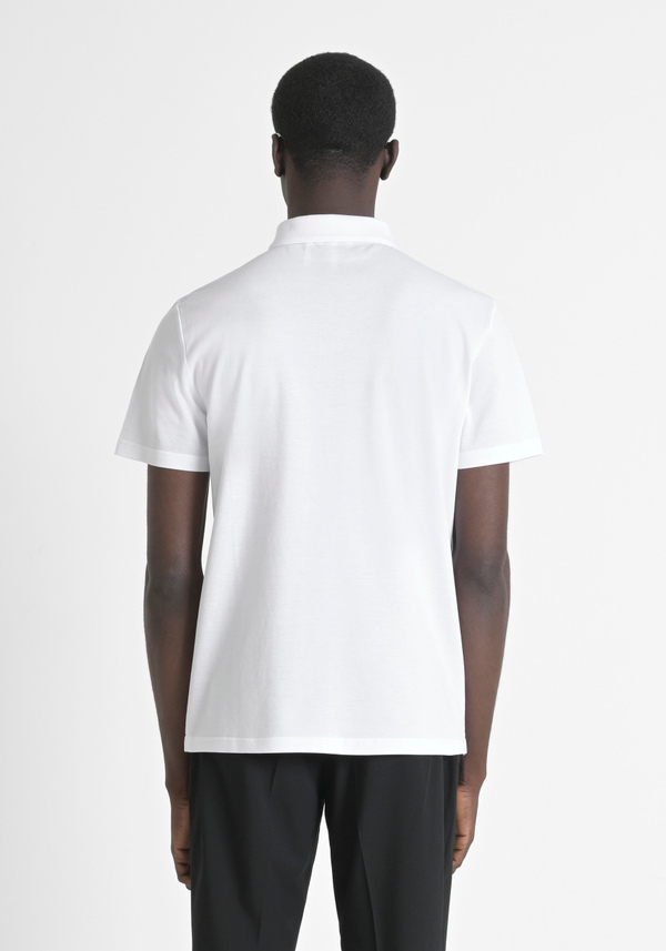 T-SHIRT REGULAR FIT AUS 100 % BAUMWOLLJERSEY MIT GENÄHTEM PATCH UND KONTRASTIERENDEM MONOGRAMM - Antony Morato Online Shop