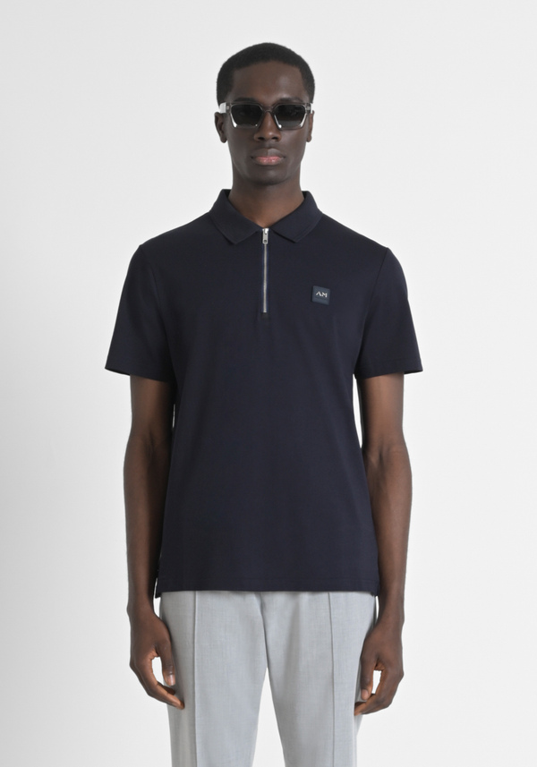 T-SHIRT REGULAR FIT AUS 100 % BAUMWOLLJERSEY MIT GENÄHTEM PATCH UND KONTRASTIERENDEM MONOGRAMM - Antony Morato Online Shop