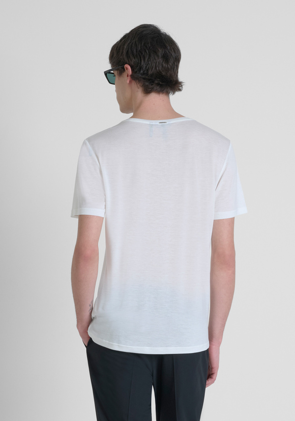 REGULAR FIT T-SHIRT IN SOFT STRETCH FABRIC WITH LOGO PLAQUE STITCHED ON THE BACK - Antony Morato Online Shop