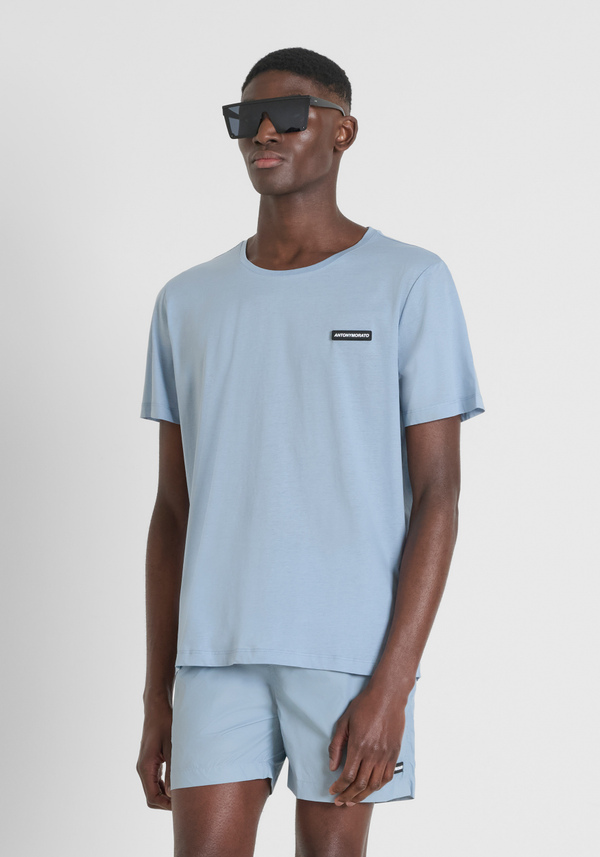 CAMISETA REGULAR FIT EN TEJIDO DE ALGODÓN CON PARCHE DE GOMA CON EL LOGOTIPO - Antony Morato Online Shop