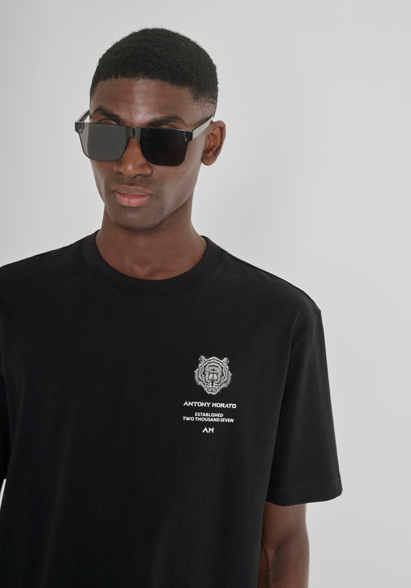 RELAXED FIT T-SHIRT IN COTTON WITH CONTRAST TIGER PRINT ON BACK - Antony Morato Online Shop