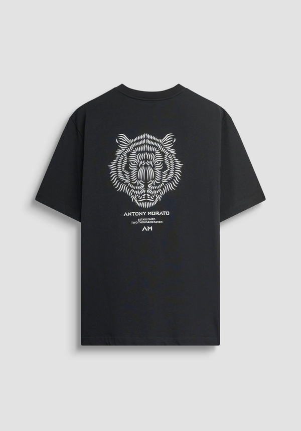 T-SHIRT RELAXED FIT IN COTONE CON STAMPA TIGRE A CONTRASTO SUL RETRO - Antony Morato Online Shop