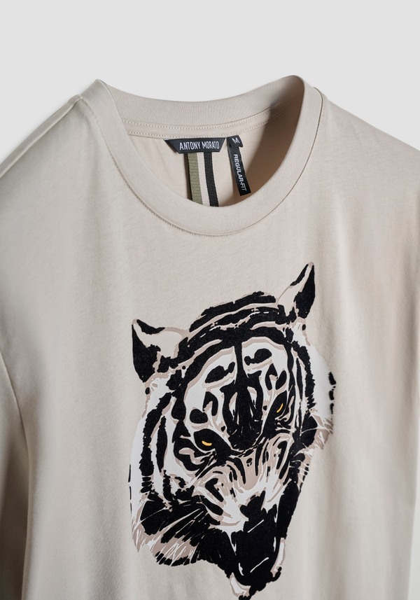 T-SHIRT REGULAR FIT EN JERSEY DE COTON AVEC IMPRIMÉ TIGRE FLOCKÉ - Antony Morato Online Shop
