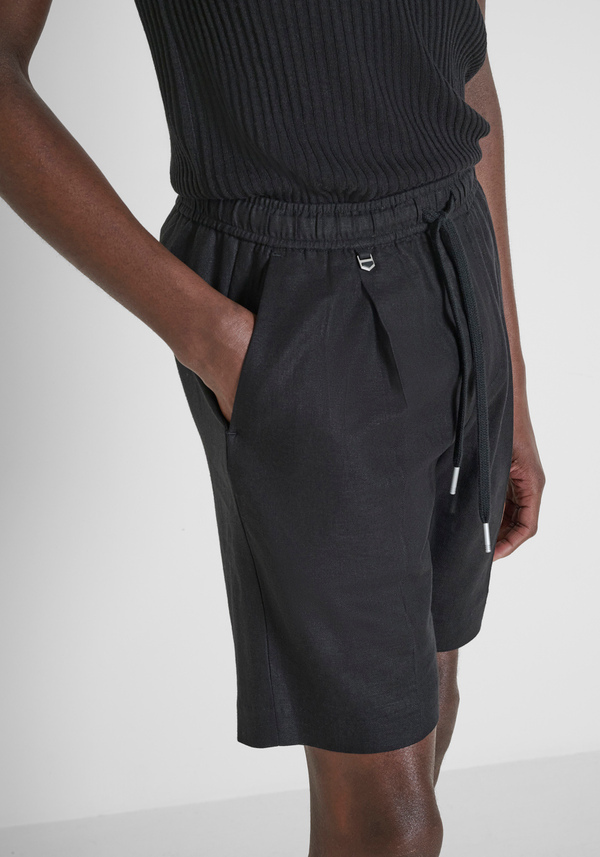 "NEIL" REGULAR FIT SHORTS IN SOFT LINEN BLEND WITH ELASTIC AND DRAWSTRING WAISTBAND - Antony Morato Online Shop