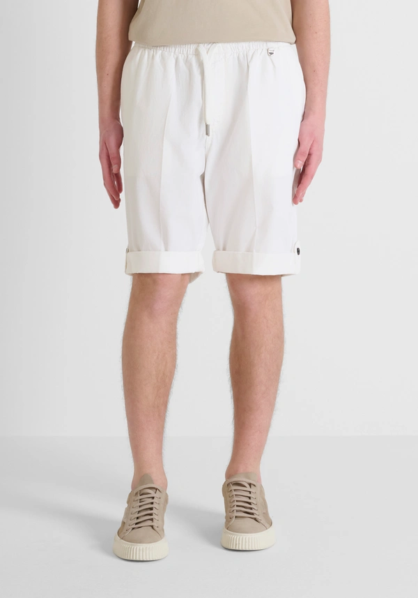 SHORT REGULAR FIT «JESS» DE ALGODÓN ELÁSTICO TEÑIDO EN PRENDA - Antony Morato Online Shop