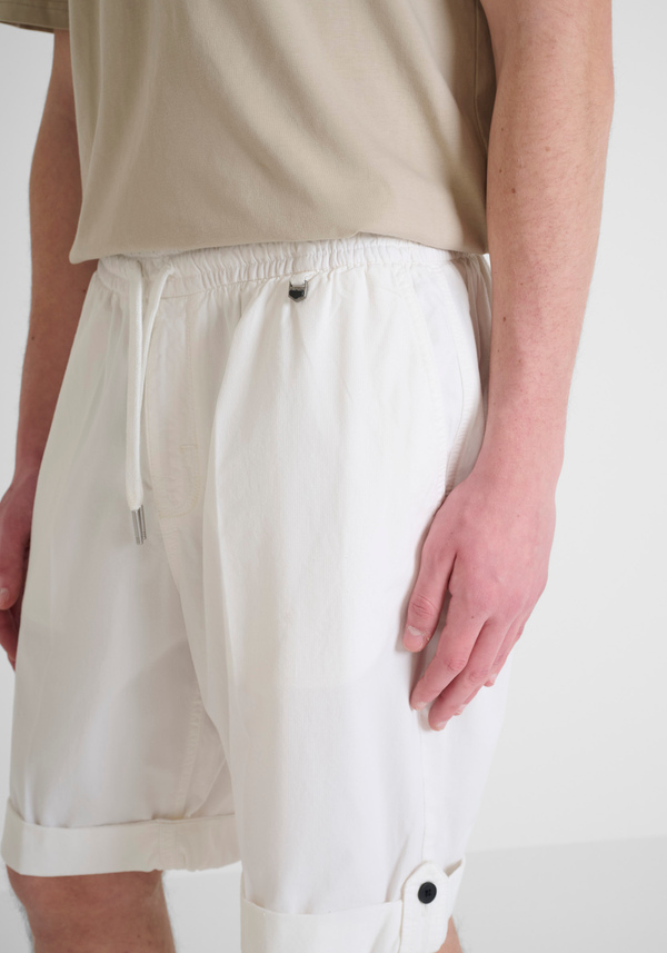 SHORT REGULAR FIT «JESS» DE ALGODÓN ELÁSTICO TEÑIDO EN PRENDA - Antony Morato Online Shop