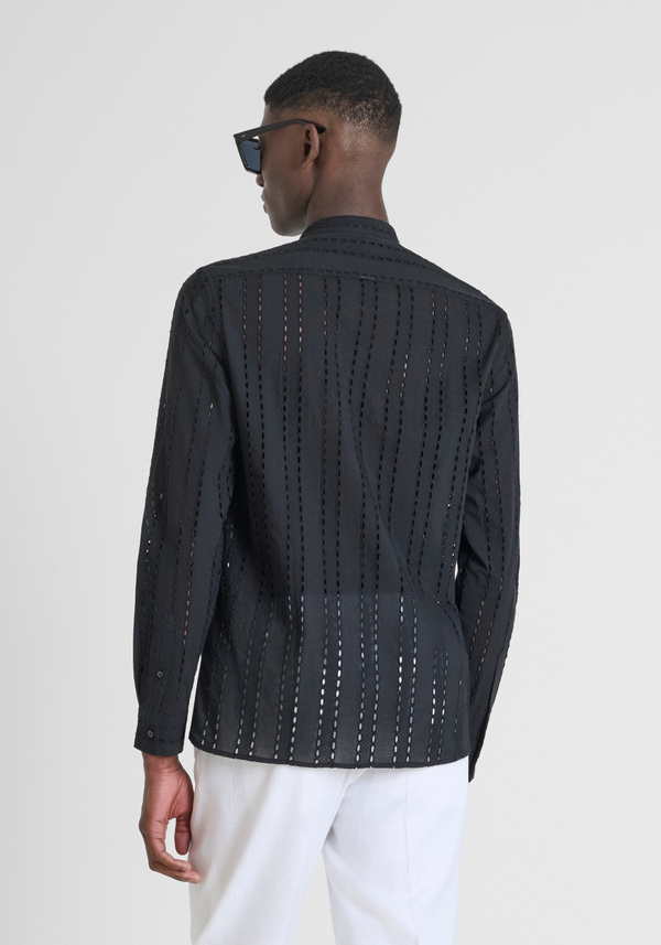 CAMISA REGULAR STRAIGTH FIT «MADRID» DE ALGODÓN POPELINA BORDADA - Antony Morato Online Shop