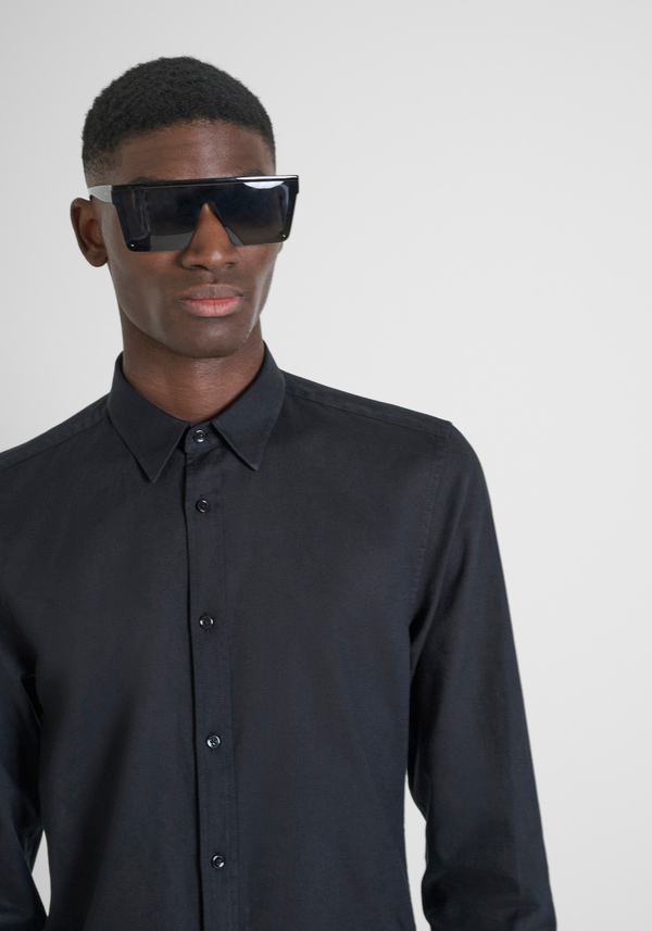 CAMISA SLIM FIT «ALICANTE» EN MEZCLA DE ALGODÓN Y LINO CON LOGOTIPO BORDADO - Antony Morato Online Shop