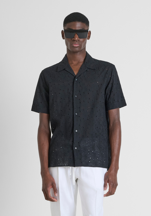 CAMISA REGULAR STRAIGHT FIT «HONOLULU» DE ALGODÓN POPELINA BORDADA - Antony Morato Online Shop