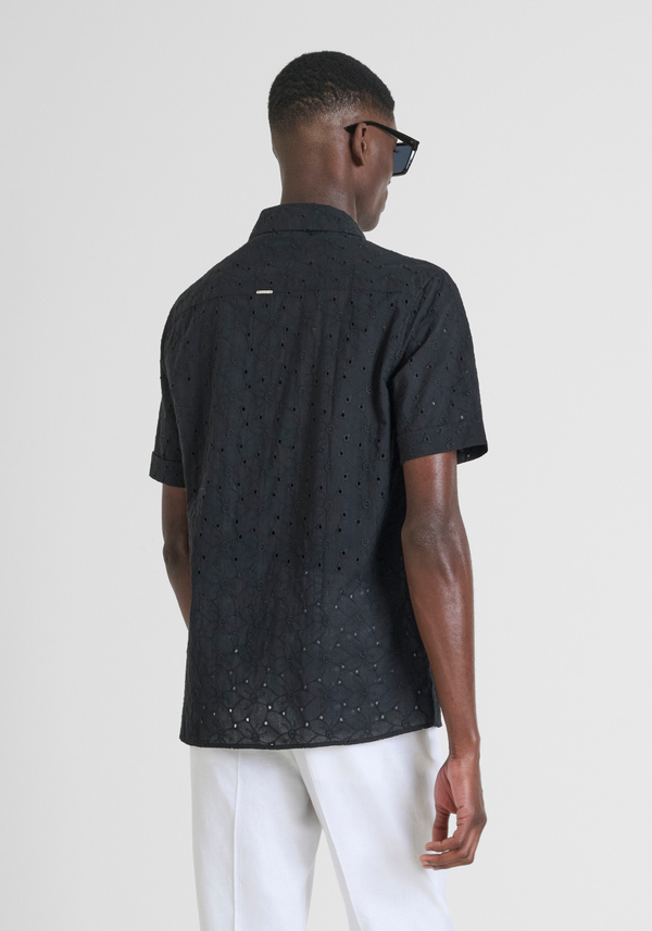 CAMISA REGULAR STRAIGHT FIT «HONOLULU» DE ALGODÓN POPELINA BORDADA - Antony Morato Online Shop