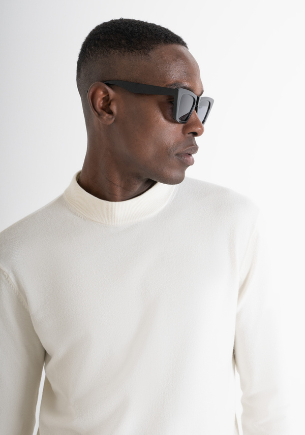 PULL SLIM FIT EN JERSEY DE COTON EN MÉLANGE DE VISCOSE STRETCH AVEC COL - Antony Morato Online Shop