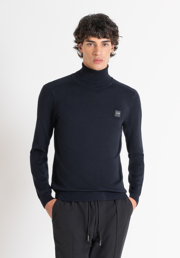 MAGLIA SLIM FIT IN FILATO MISTO VISCOSA CON PATCH LOGATO - Antony Morato Online Shop