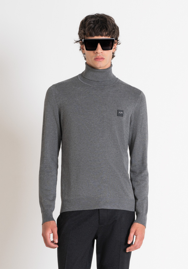 MAGLIA SLIM FIT IN FILATO MISTO VISCOSA CON PATCH LOGATO - Antony Morato Online Shop