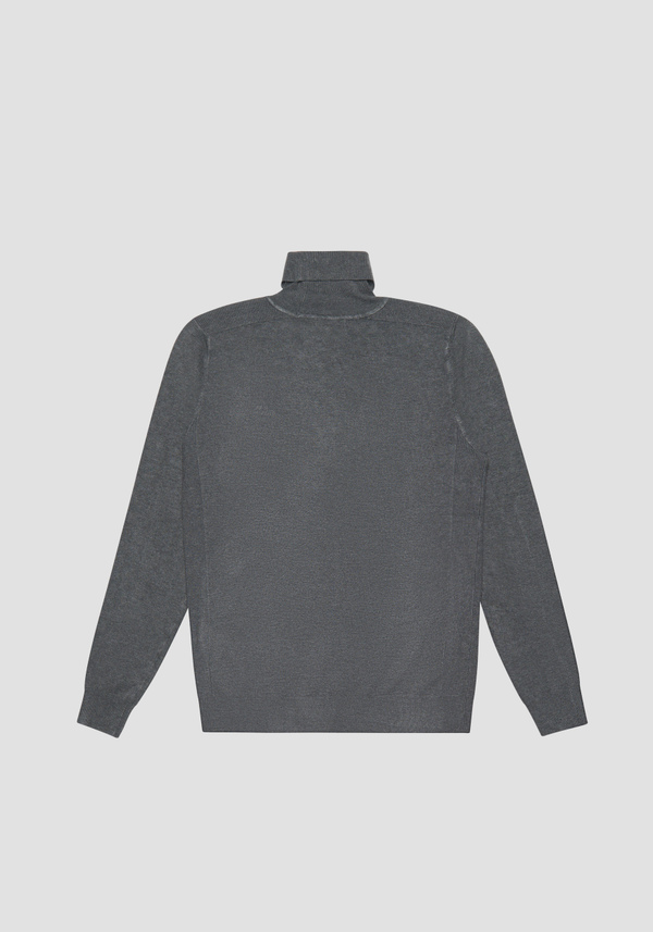 MAGLIA SLIM FIT IN FILATO MISTO VISCOSA CON PATCH LOGATO - Antony Morato Online Shop